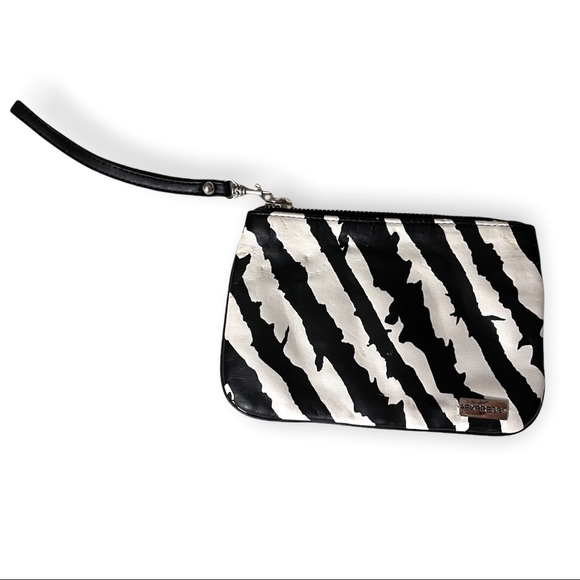 Zebra Print Black And White Express Change Purse Clutch With Zipper And Wristlet - Picture 1 of 5